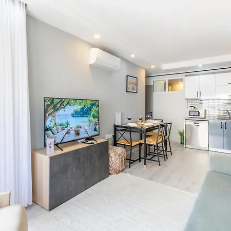 Modern House & Location & Oldtown 10 Min Appartement Antalya