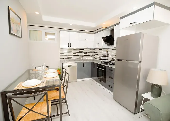 Modern House & Location & Oldtown 10 Min Lägenhet Antalya